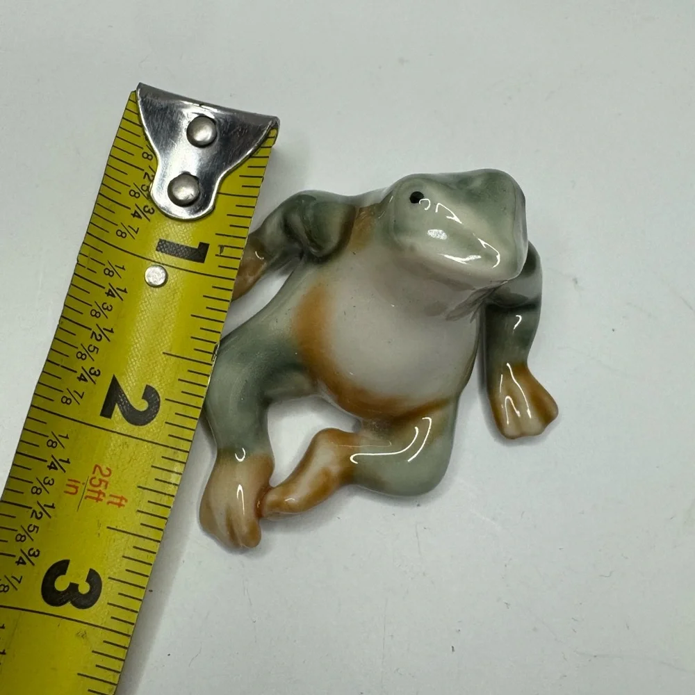Ceramic Frog Reptile Decor - Green and Brown